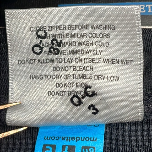 NWOT Mondetta Padded Cycling Biking Shorts Pocket L - Picture 9 of 14